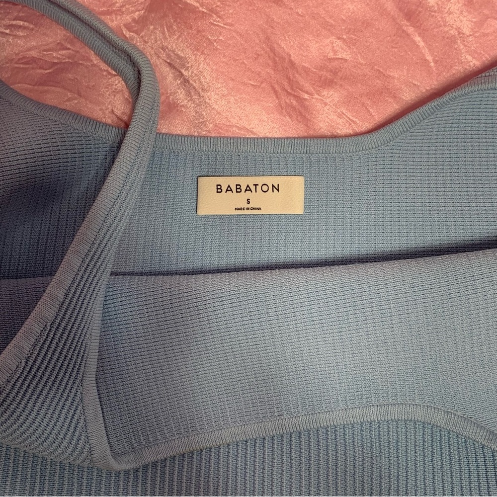 *SOLD* Aritzia Babaton Sculpt Knit Cropped Tank - Picture 4 of 5